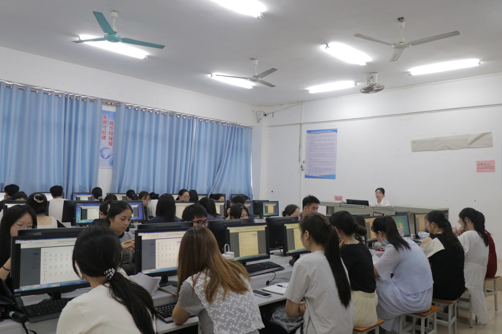 图1 上午培训现场